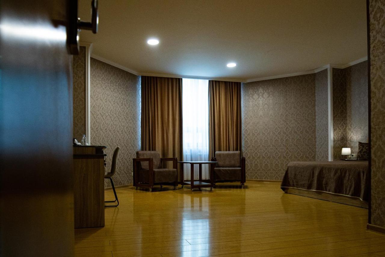 Inga Hotel Erévan Extérieur photo