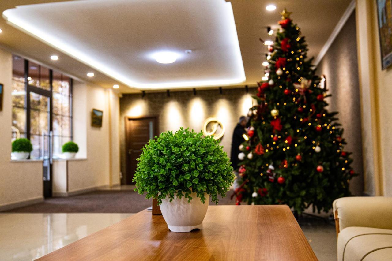 Inga Hotel Erévan Extérieur photo